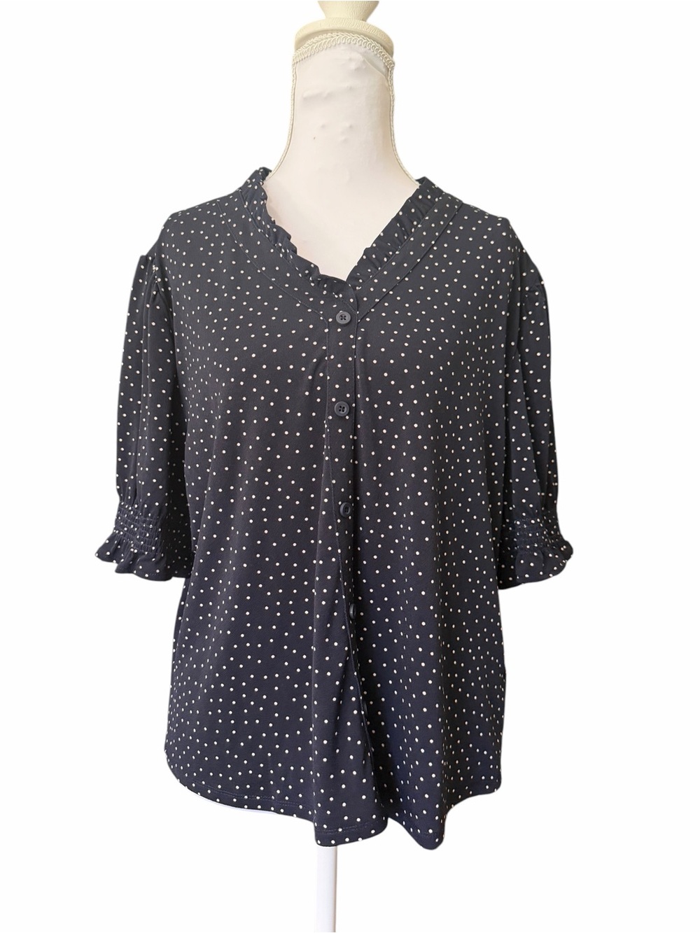 Adrianna Papell Navy with White Polka Dot Button-Down Blouse size XL